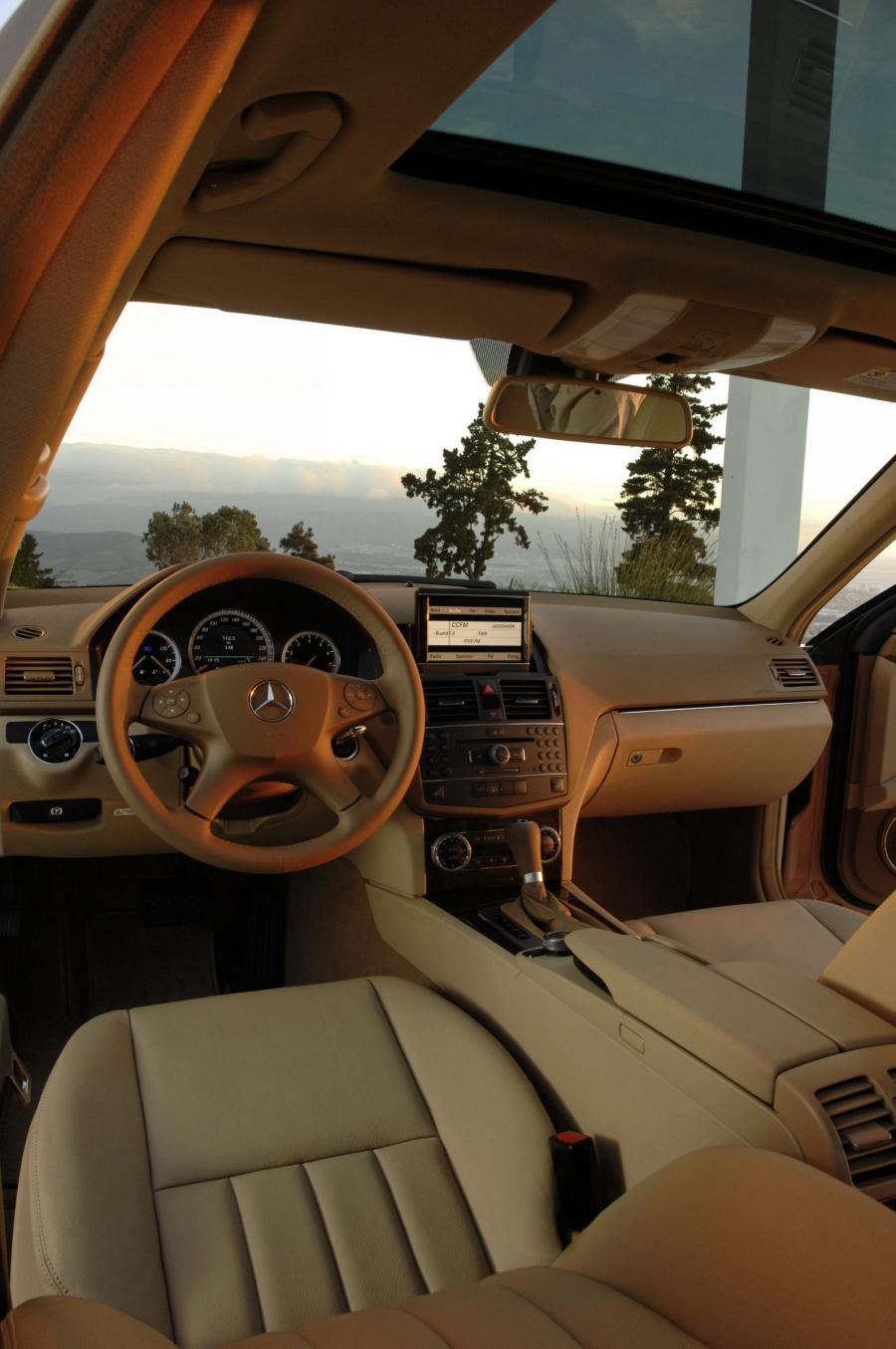  Mercedes-Benz C-Class 2007 года  (фото 107 из 413)